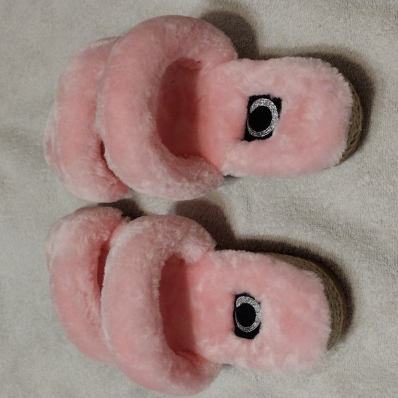 Macy's Shoes - Macy's, women's slippers in size 9.